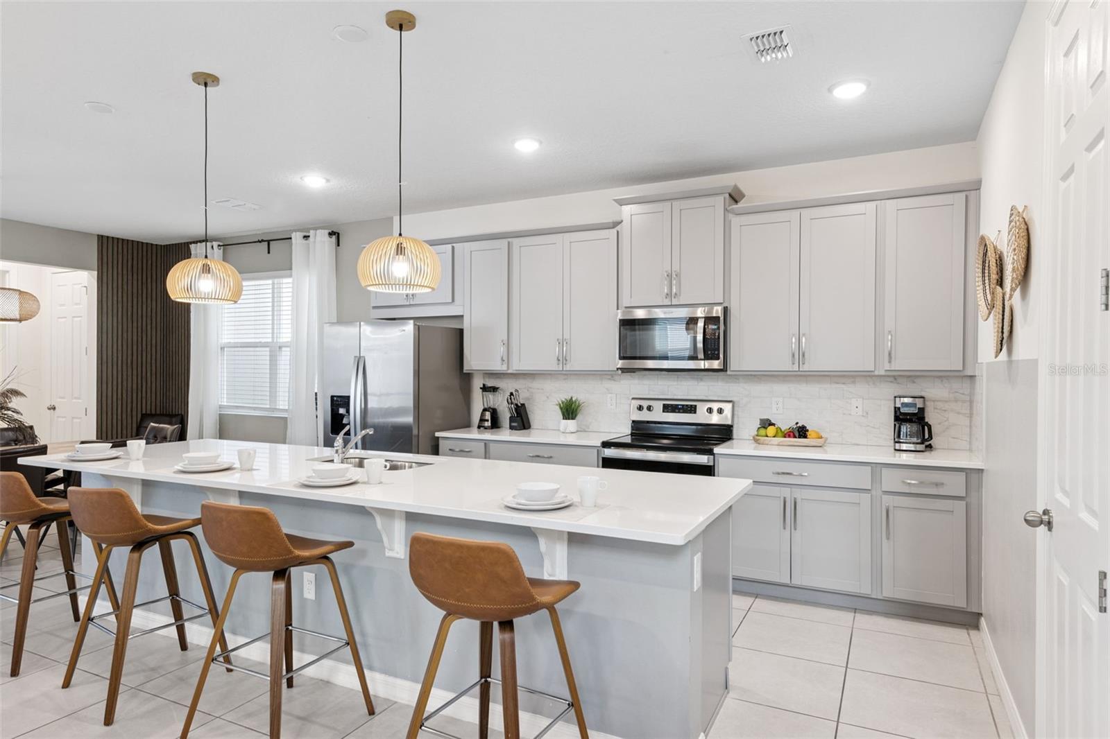 Image 8 of 55 For 8913 Coconut Breeze Drive