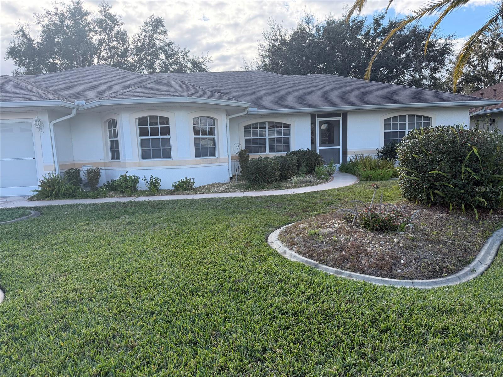 Listing photo id 0 for 21623 Regency Park Lane