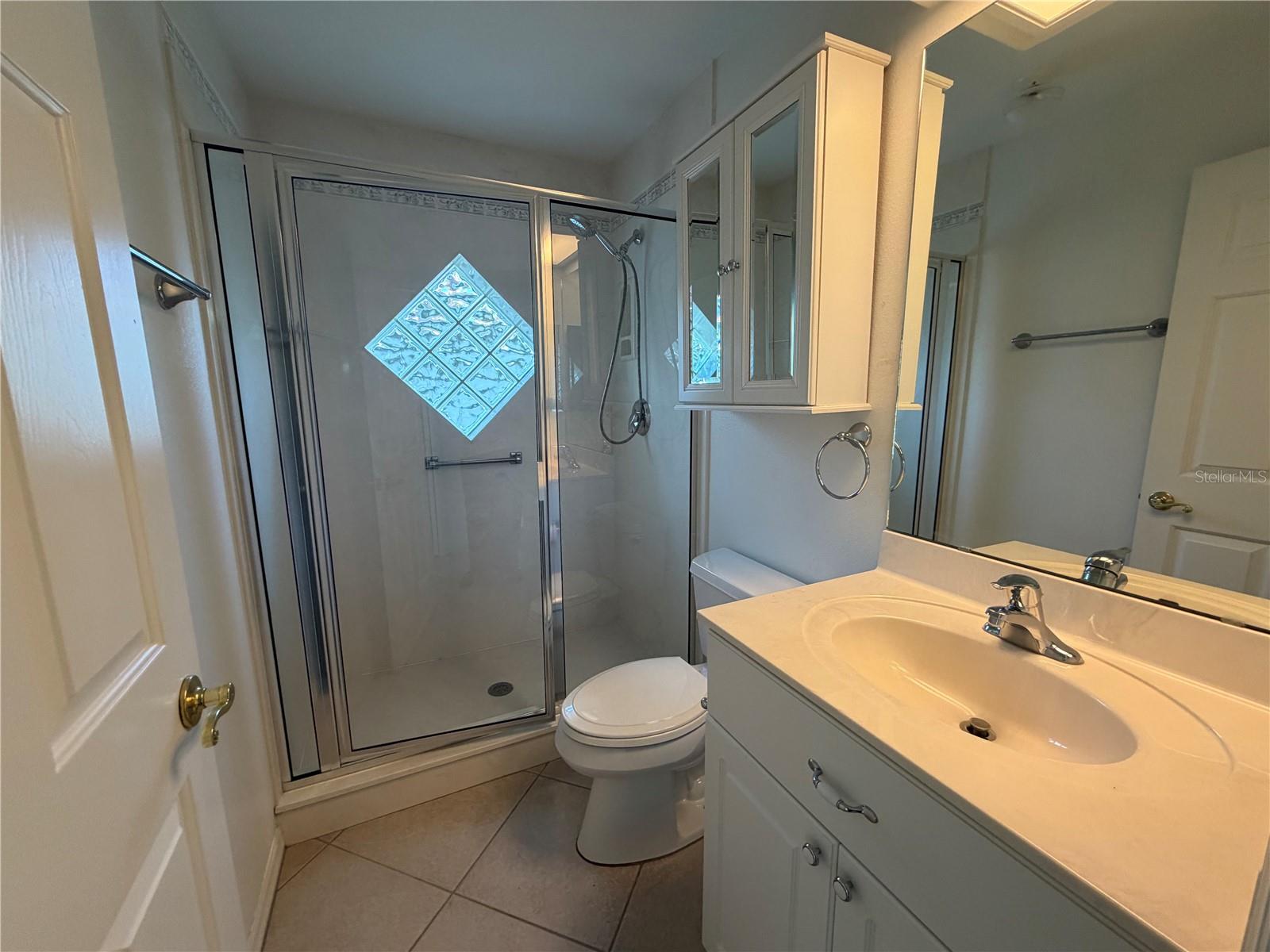 Listing photo id 18 for 21623 Regency Park Lane