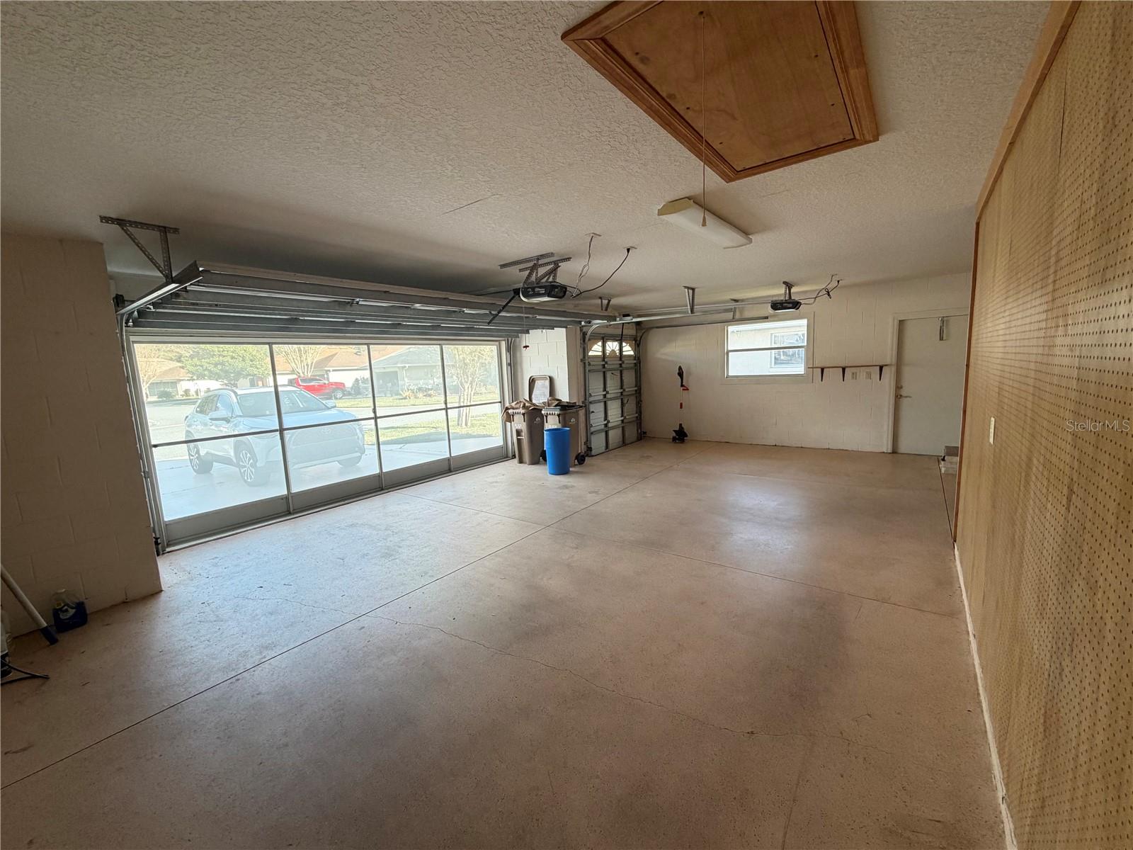 Listing photo id 19 for 21623 Regency Park Lane