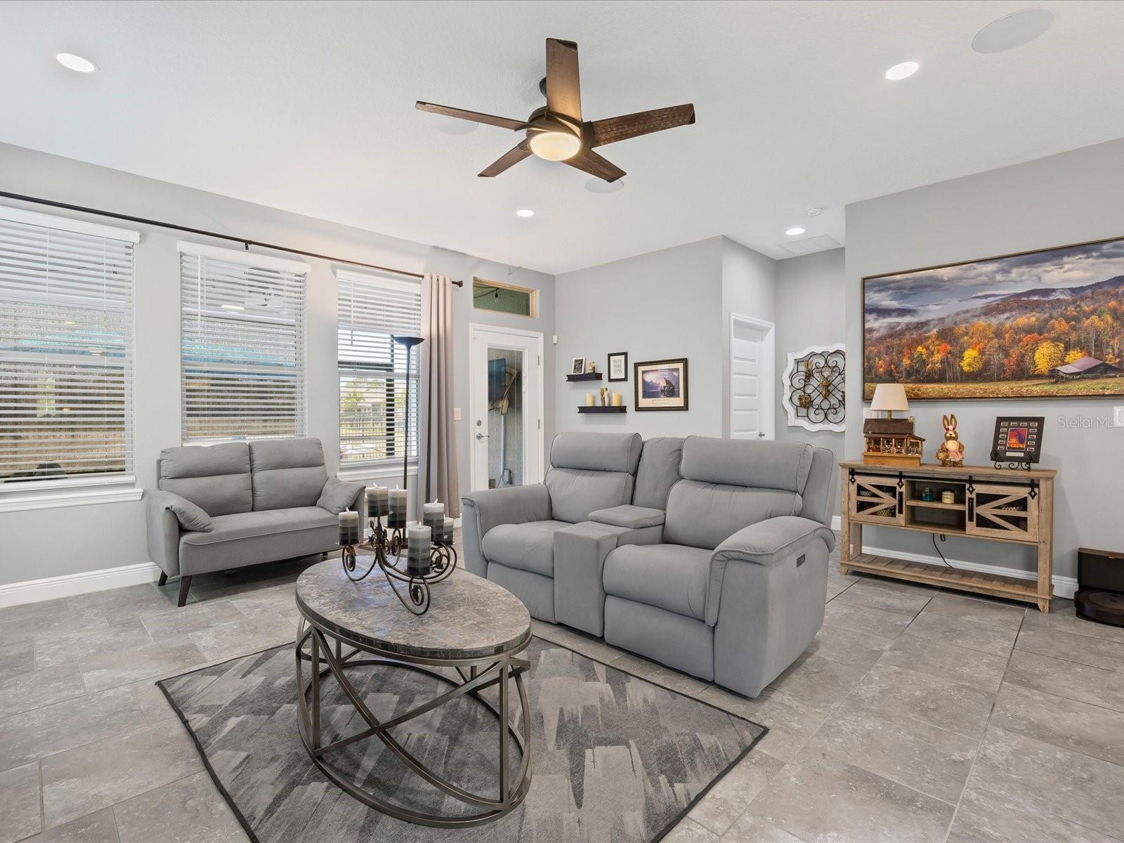 Image 14 of 57 For 10170 Atwater Bay Drive