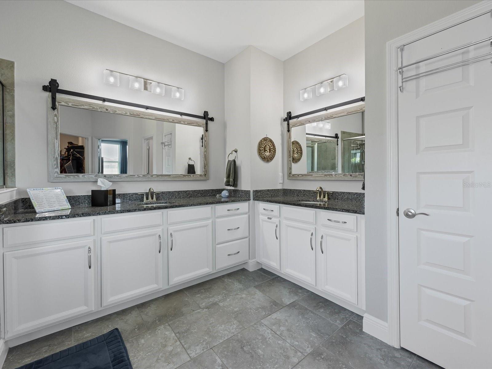 Image 20 of 57 For 10170 Atwater Bay Drive