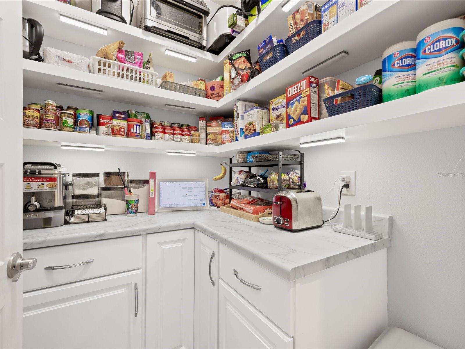 Image 9 of 57 For 10170 Atwater Bay Drive