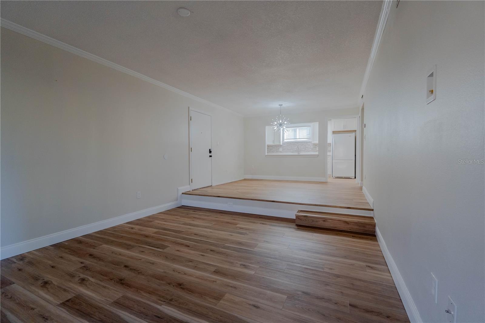 Image 11 of 59 For 568 Orange Drive 46