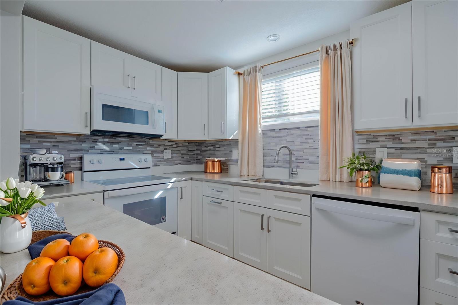 Image 14 of 59 For 568 Orange Drive 46