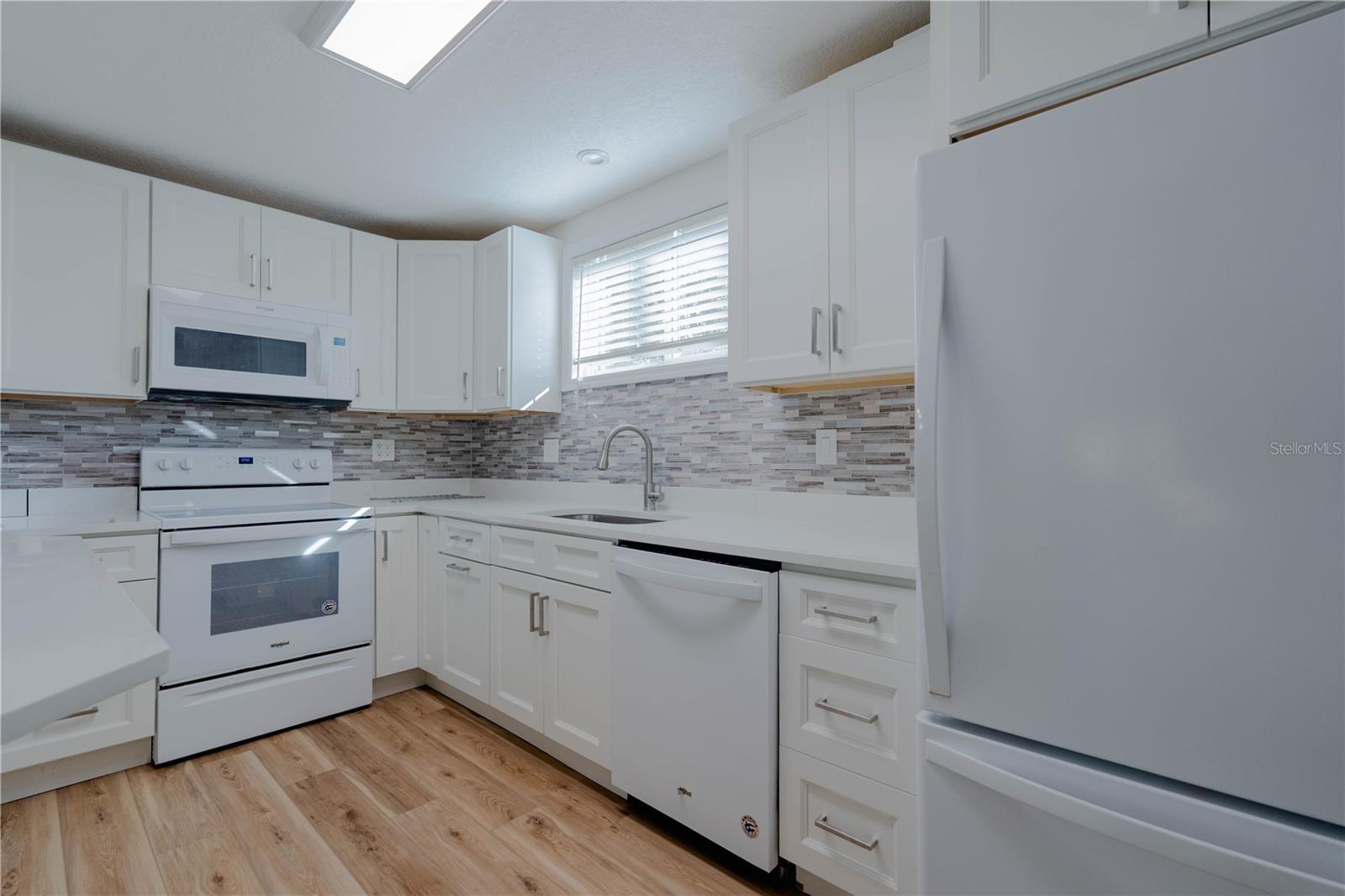 Image 16 of 59 For 568 Orange Drive 46