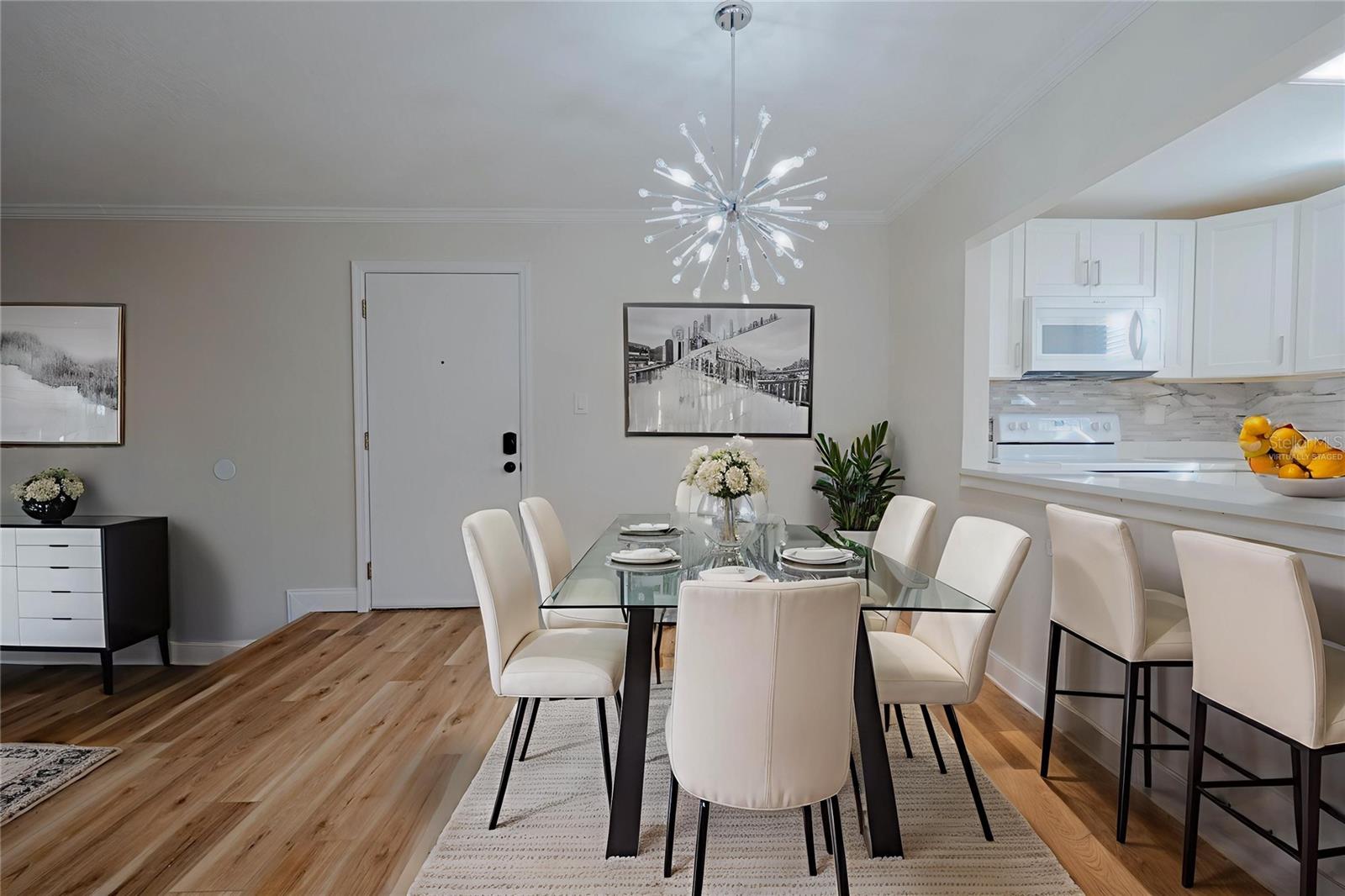 Image 19 of 59 For 568 Orange Drive 46