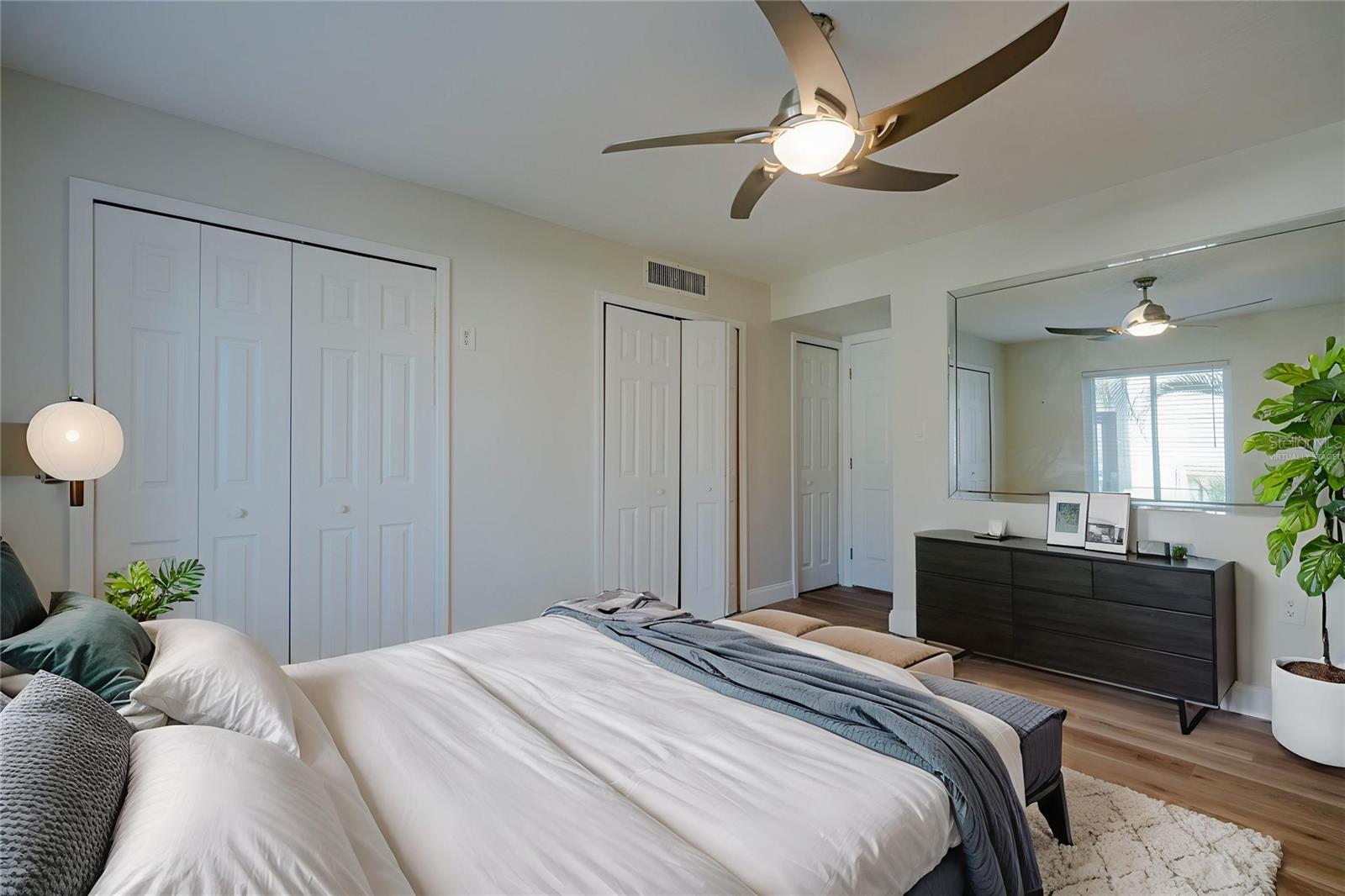 Image 24 of 59 For 568 Orange Drive 46