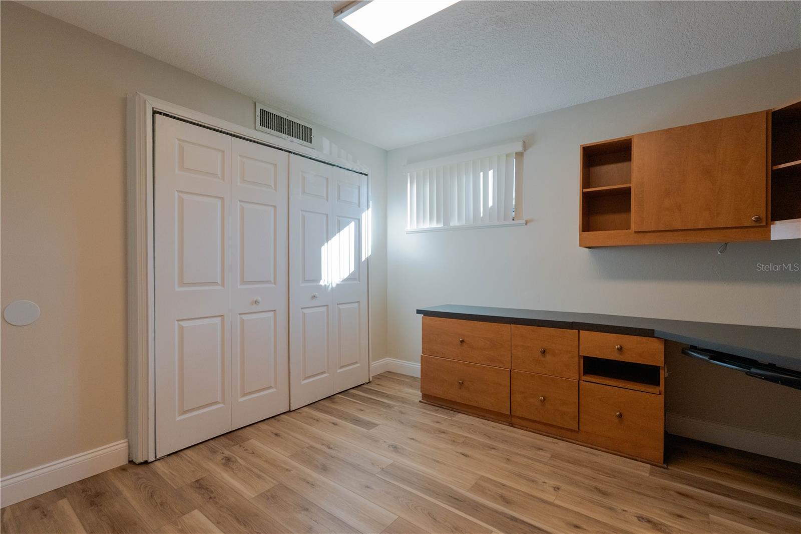 Image 32 of 59 For 568 Orange Drive 46