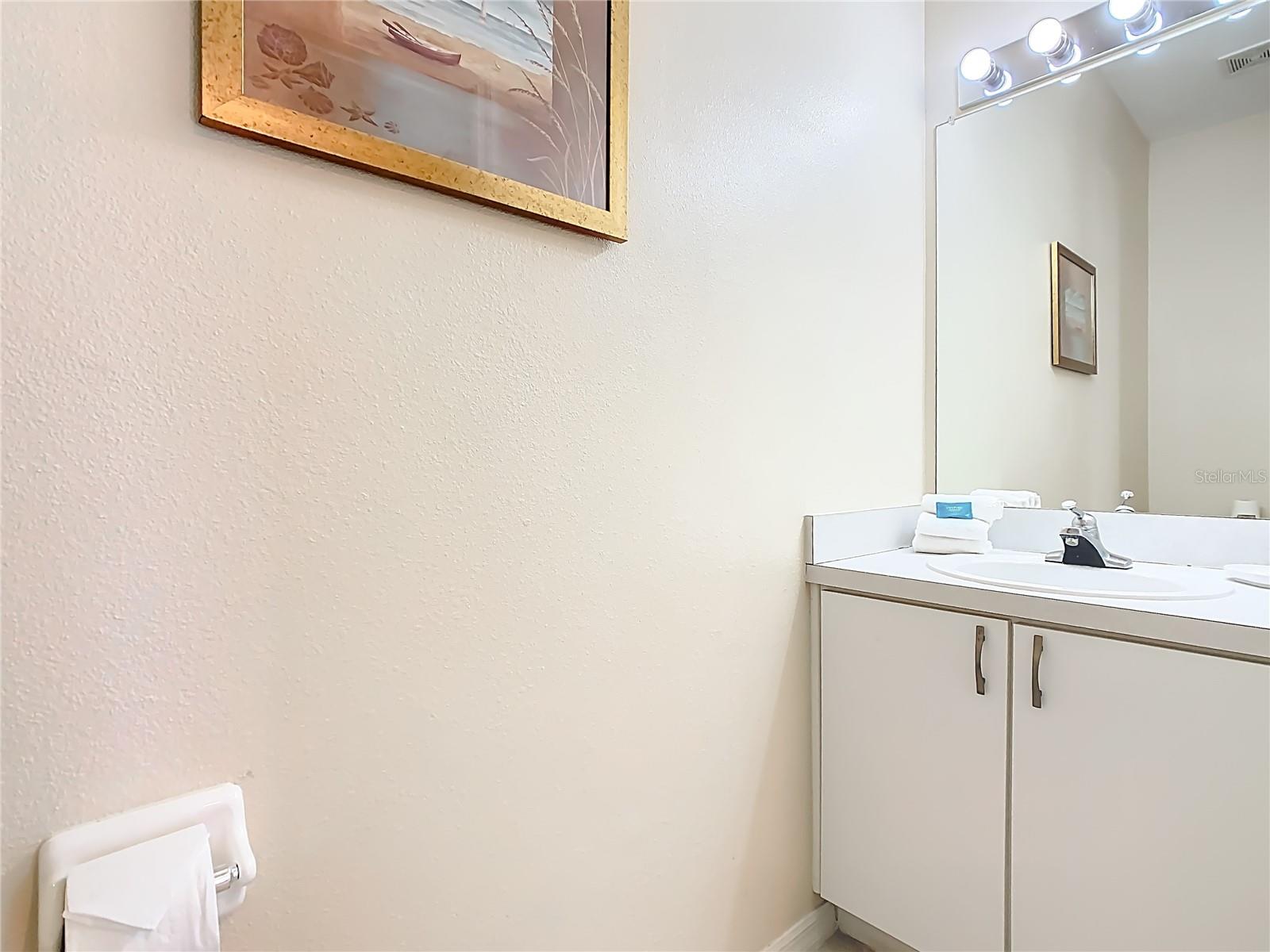 Image 16 of 71 For 2764 Sun Key Place