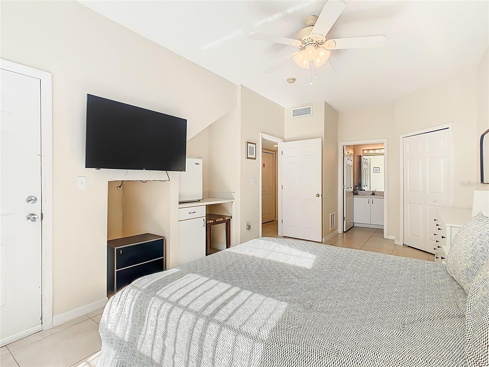 Image 35 of 71 For 2764 Sun Key Place