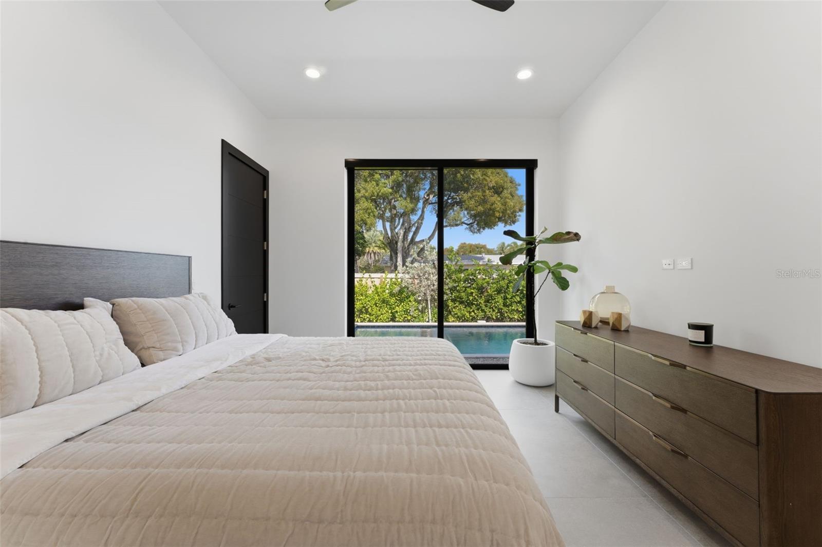 Image 16 of 34 For 301 27th Drive