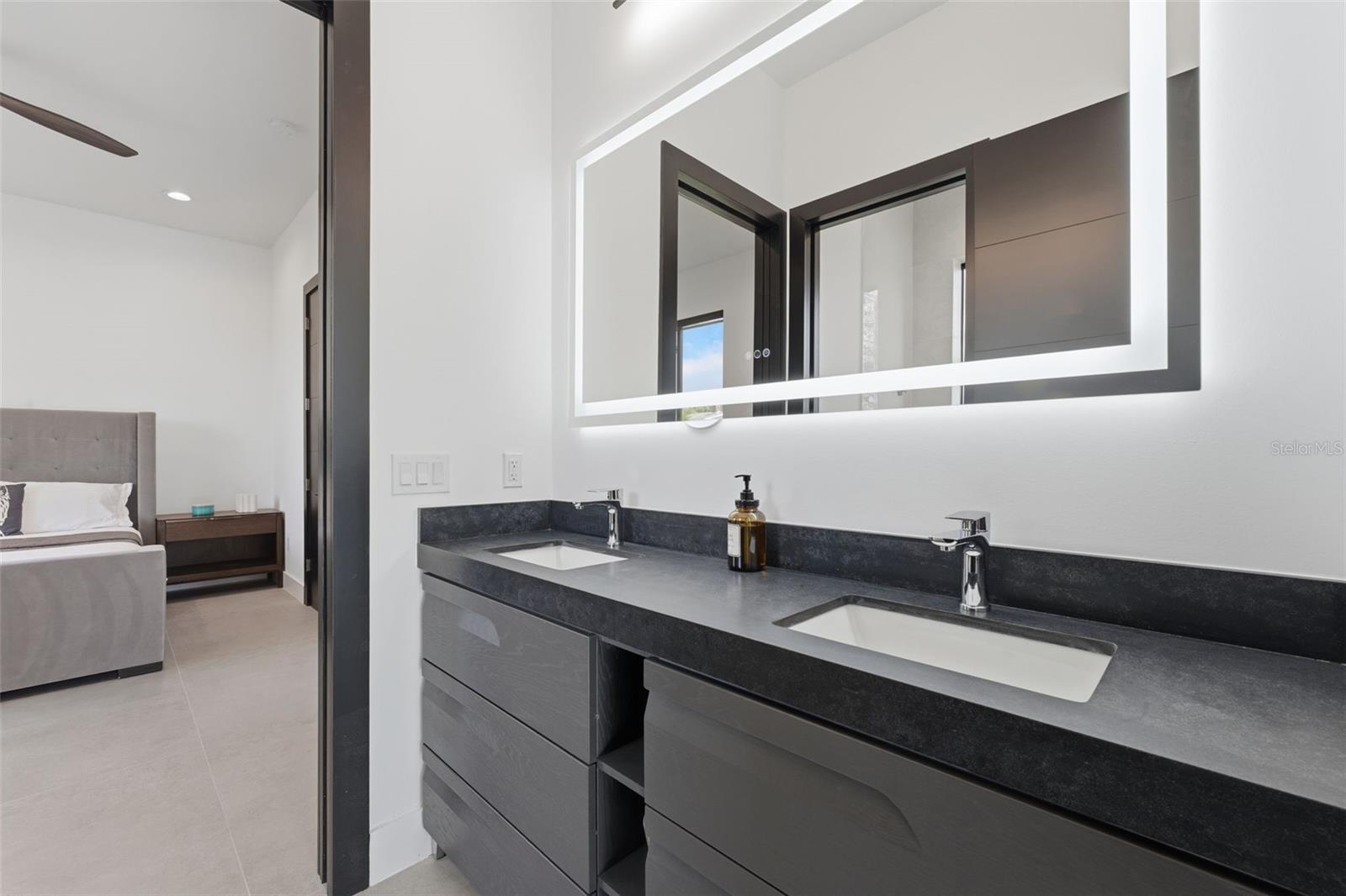 Image 23 of 34 For 301 27th Drive