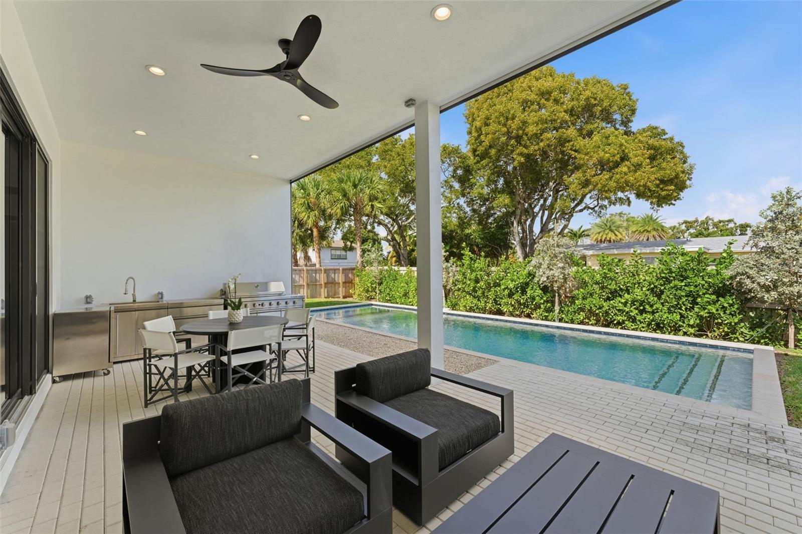 Image 25 of 34 For 301 27th Drive