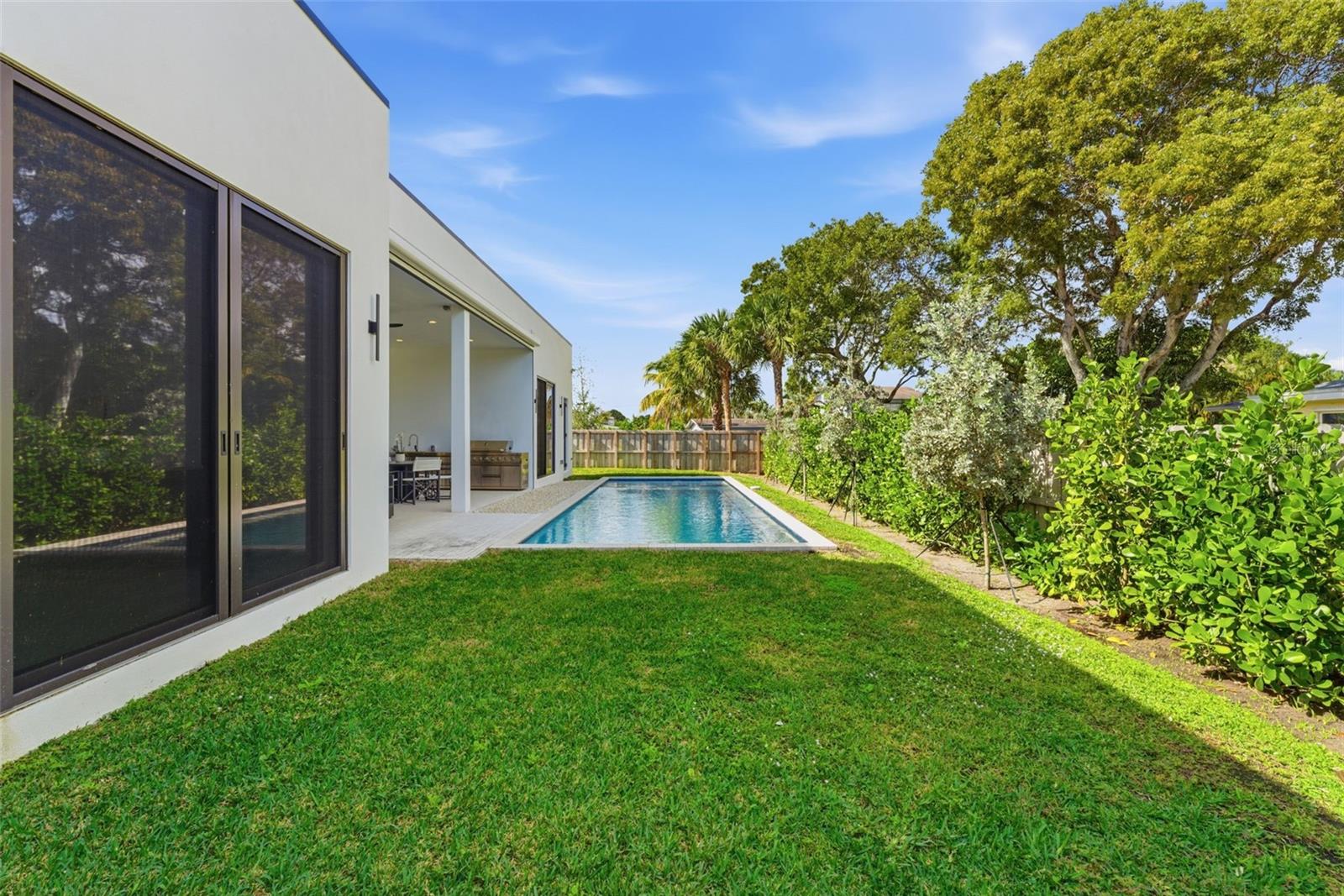 Image 27 of 34 For 301 27th Drive