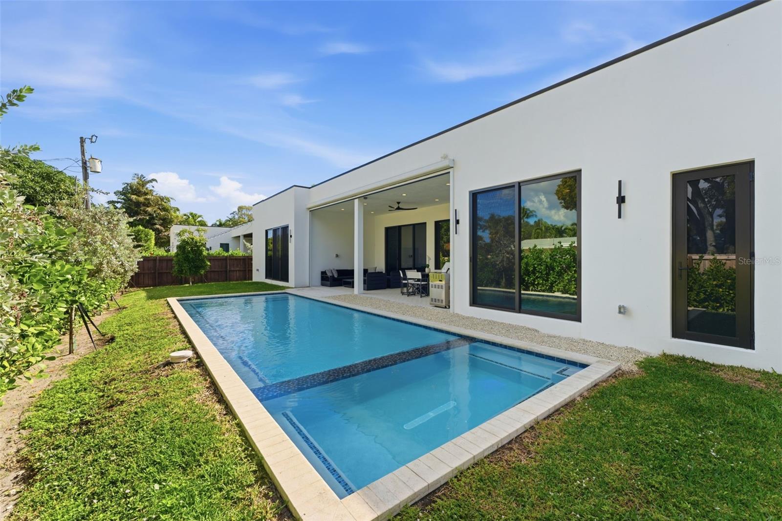 Image 29 of 34 For 301 27th Drive