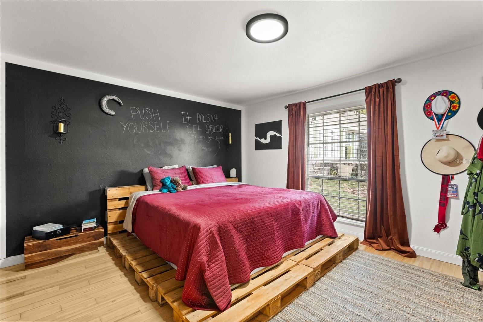 Image 12 of 22 For 1026 Villa Lane S