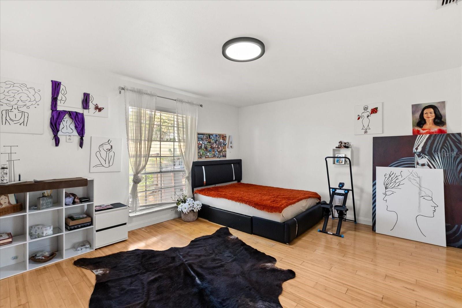 Image 14 of 22 For 1026 Villa Lane S