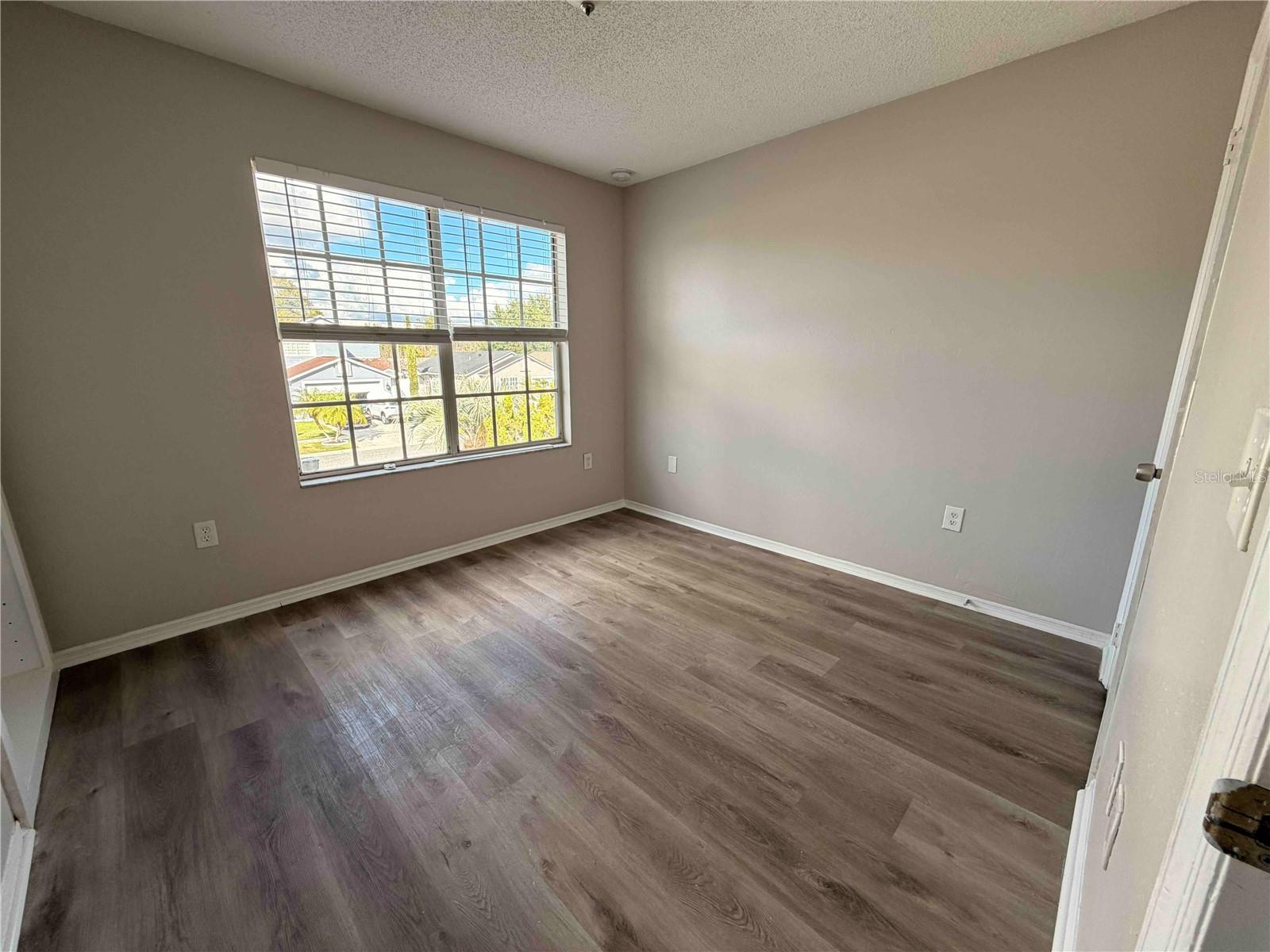 Image 7 of 13 For 2032 Tropic Bay Court