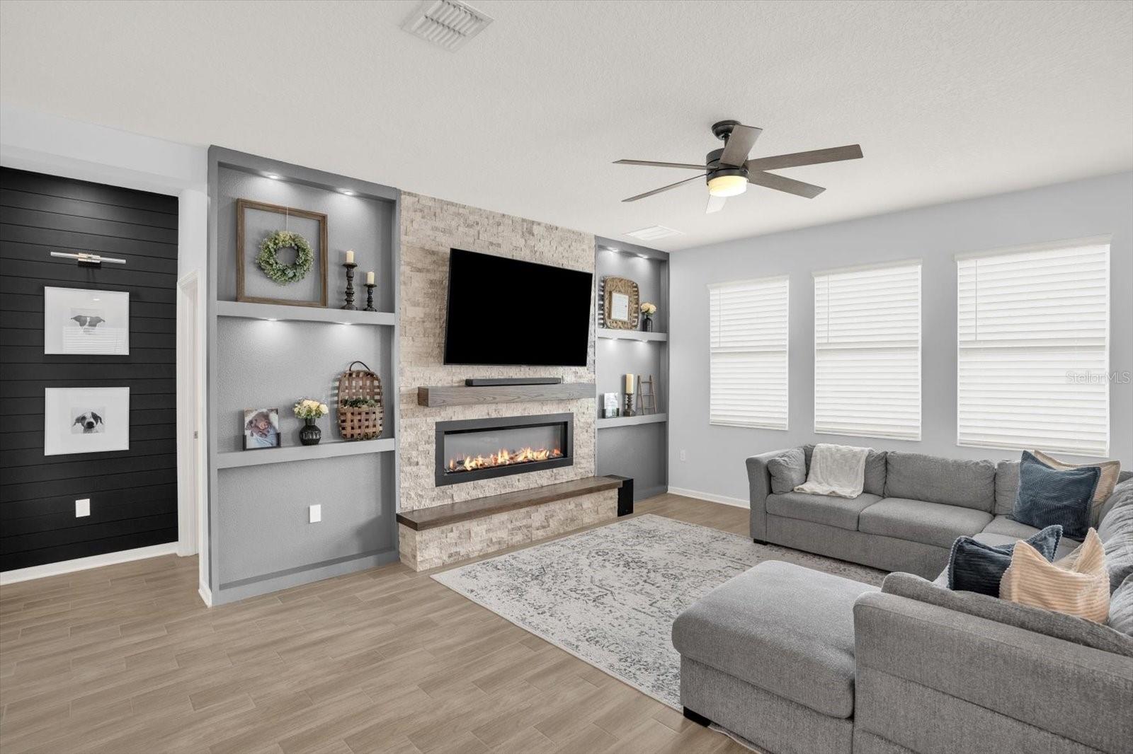 Image 10 of 36 For 6941 Dilly Lake Avenue