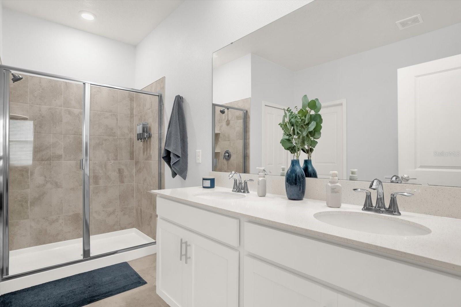 Image 14 of 36 For 6941 Dilly Lake Avenue