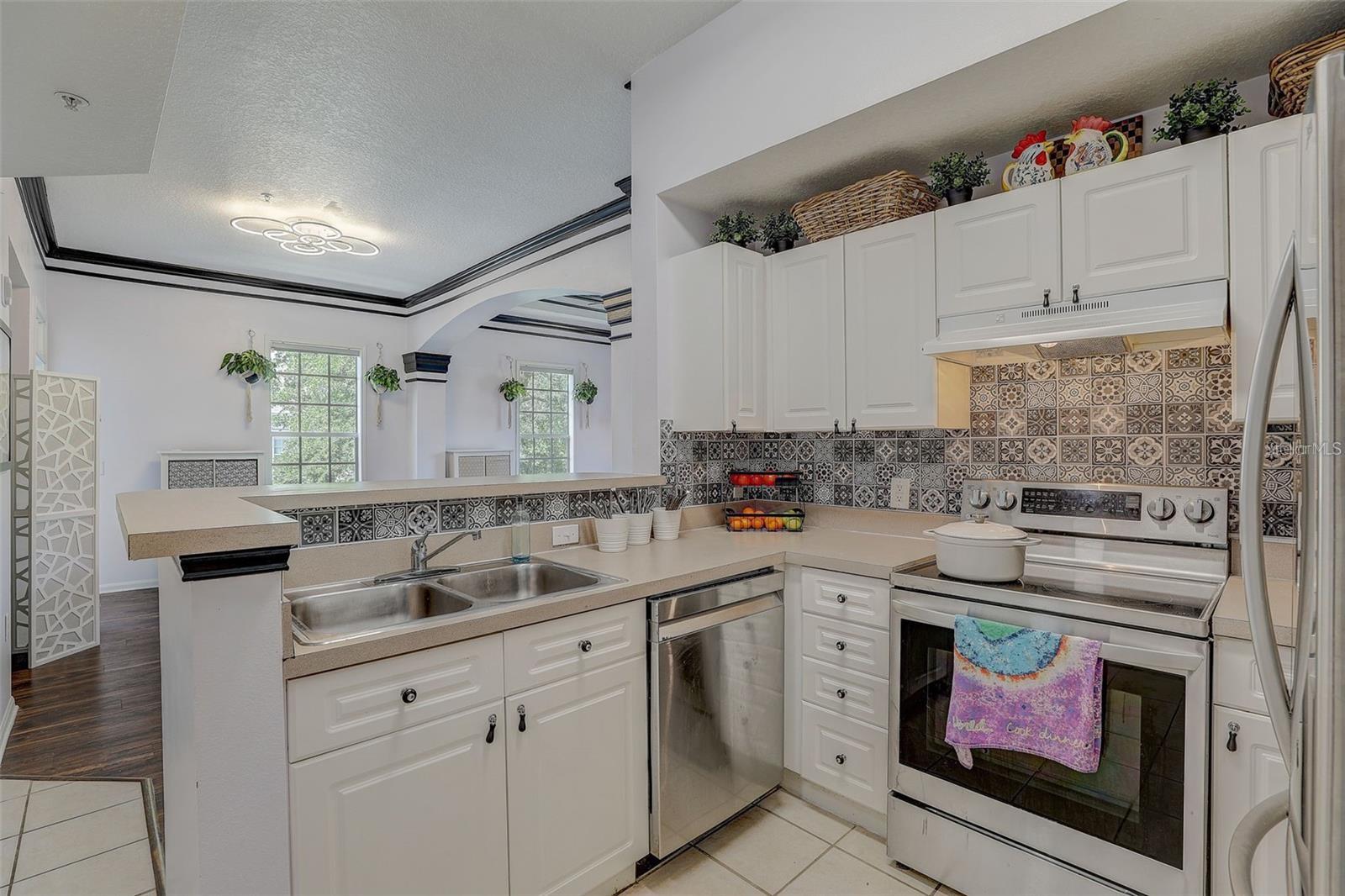 Image 12 of 42 For 235 Goldenrain Drive 301