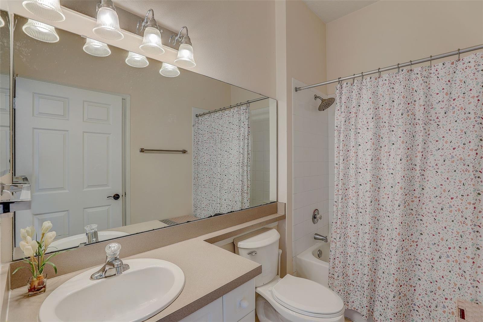 Image 20 of 42 For 235 Goldenrain Drive 301