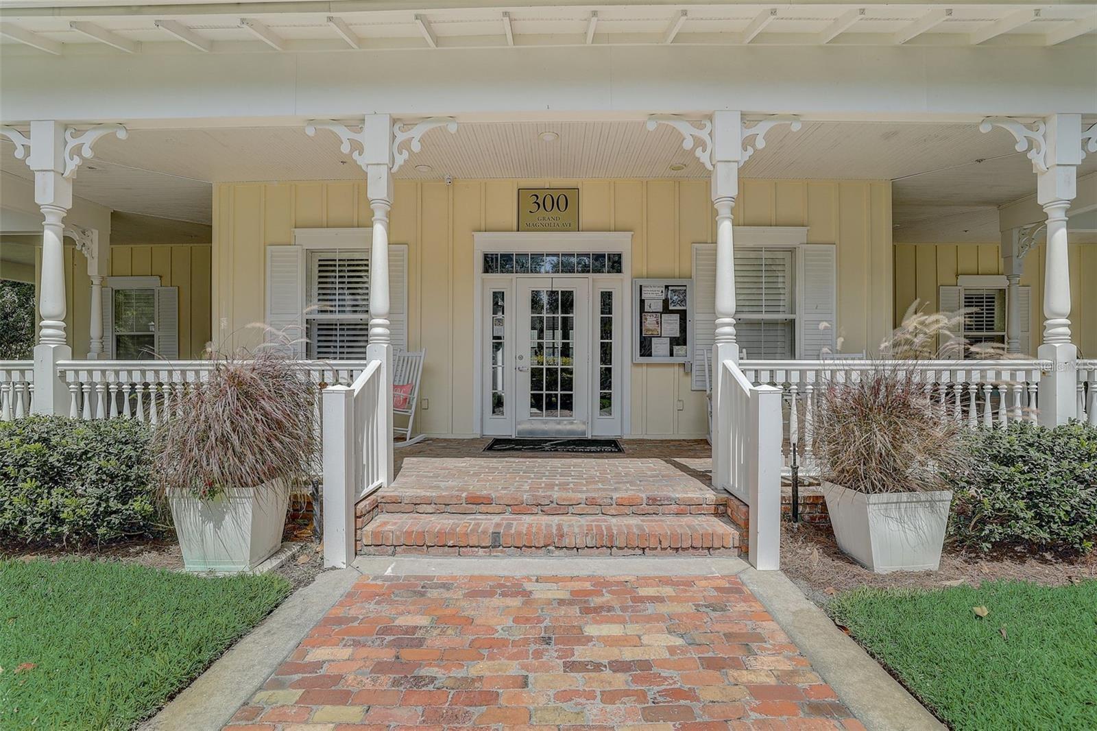 Image 25 of 42 For 235 Goldenrain Drive 301