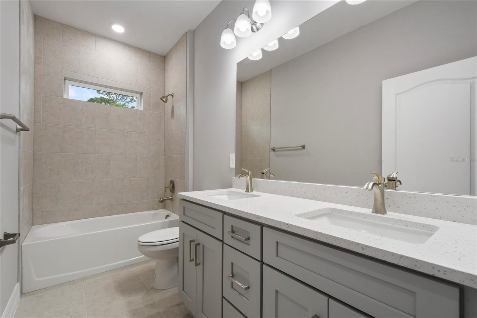 Image 12 of 14 For 750 Valencia Avenue