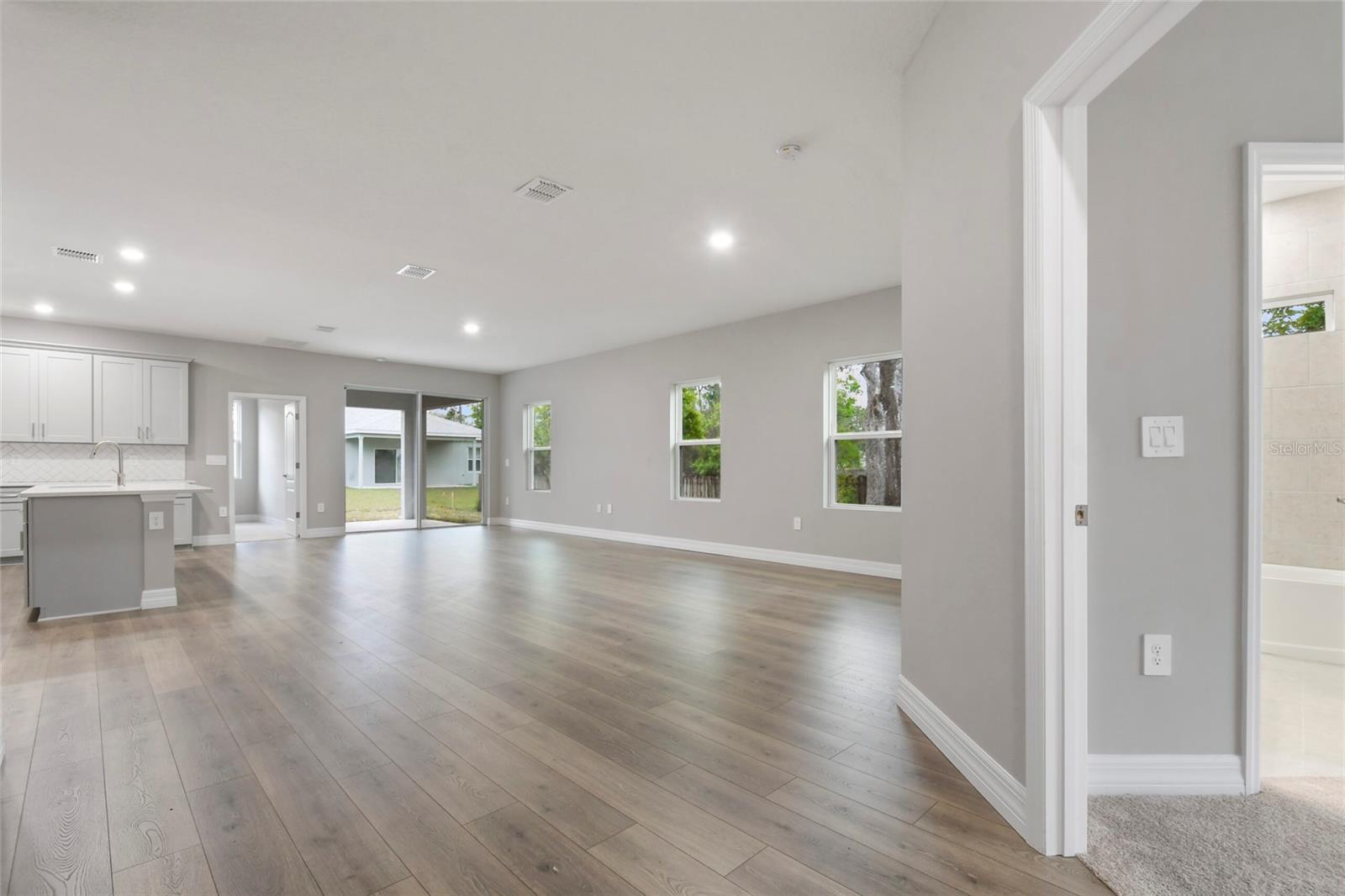 Image 4 of 14 For 750 Valencia Avenue