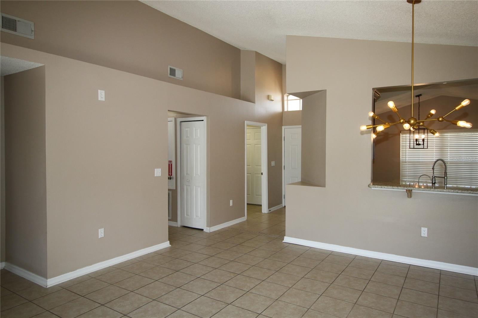 Image 7 of 35 For 136 Bayswater Lane