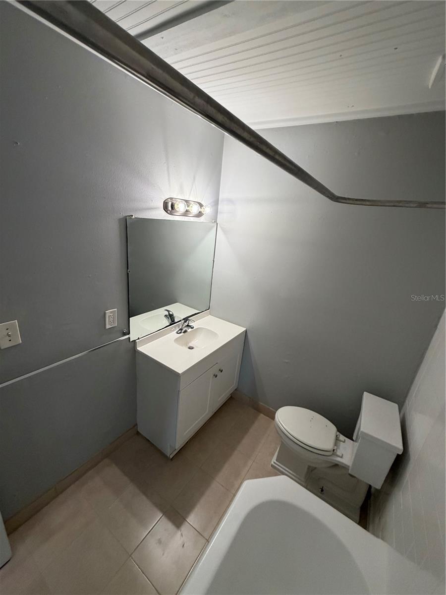 Image 9 of 10 For 2514 Jefferson Street 2