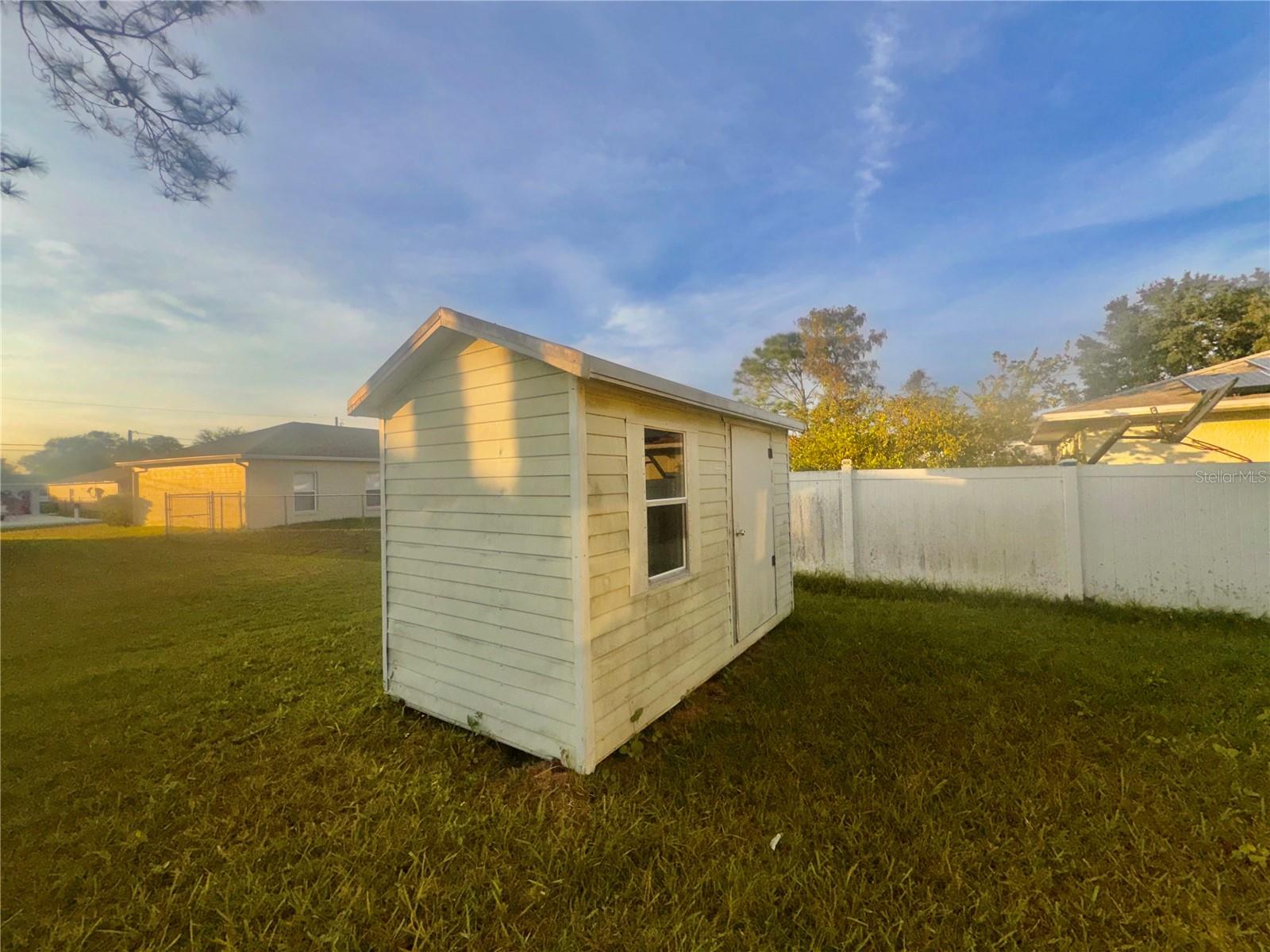 Image 27 of 29 For 909 Gateshead Court