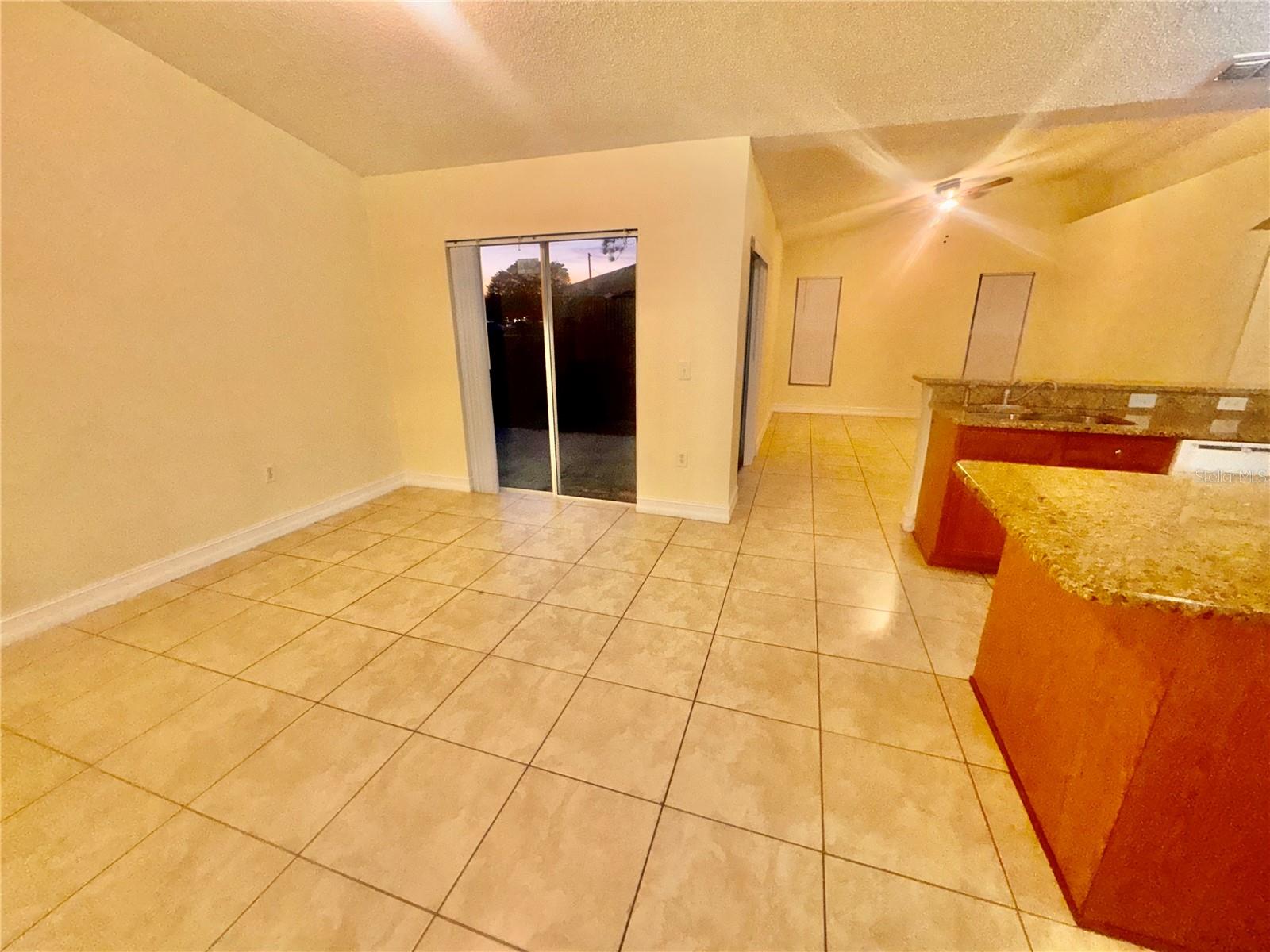 Image 5 of 29 For 909 Gateshead Court