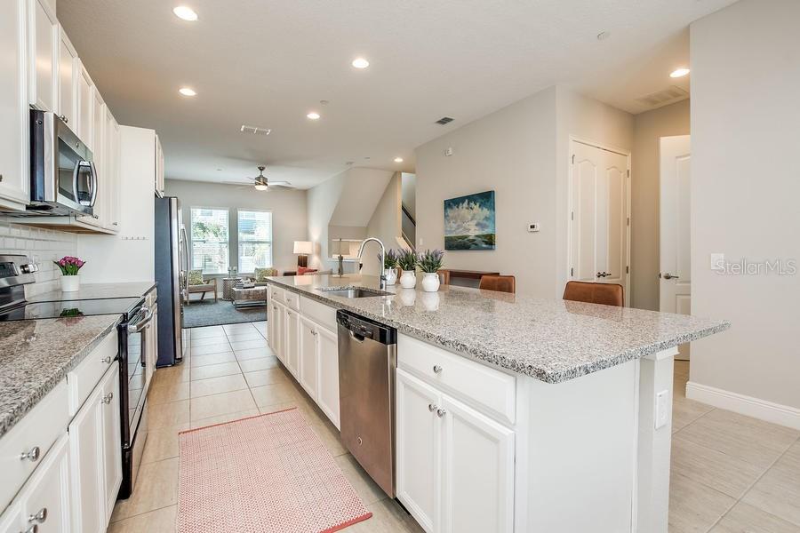 Image 5 of 29 For 13537 Heaney Avenue