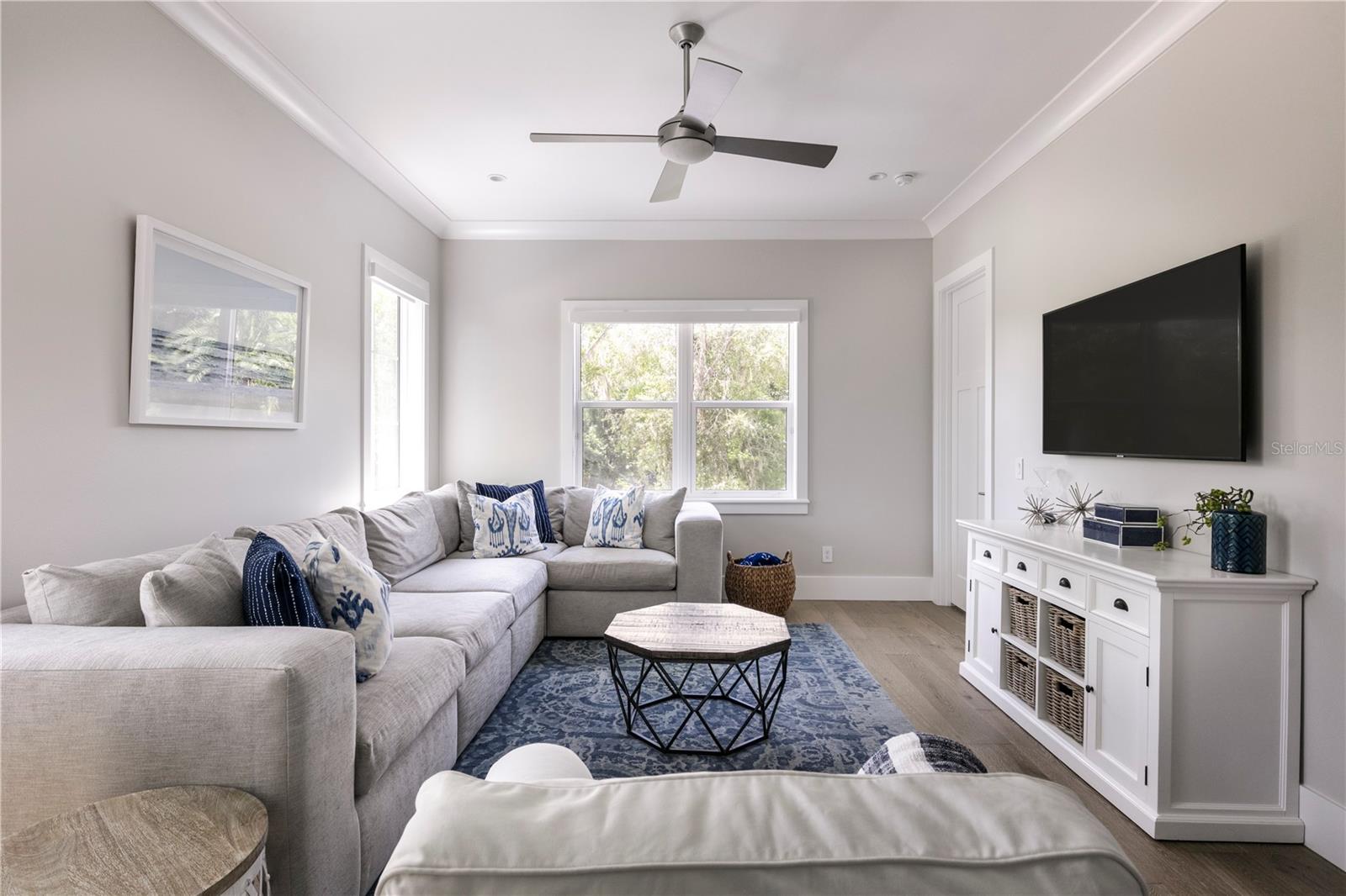 Image 17 of 19 For 84 Oakdale St