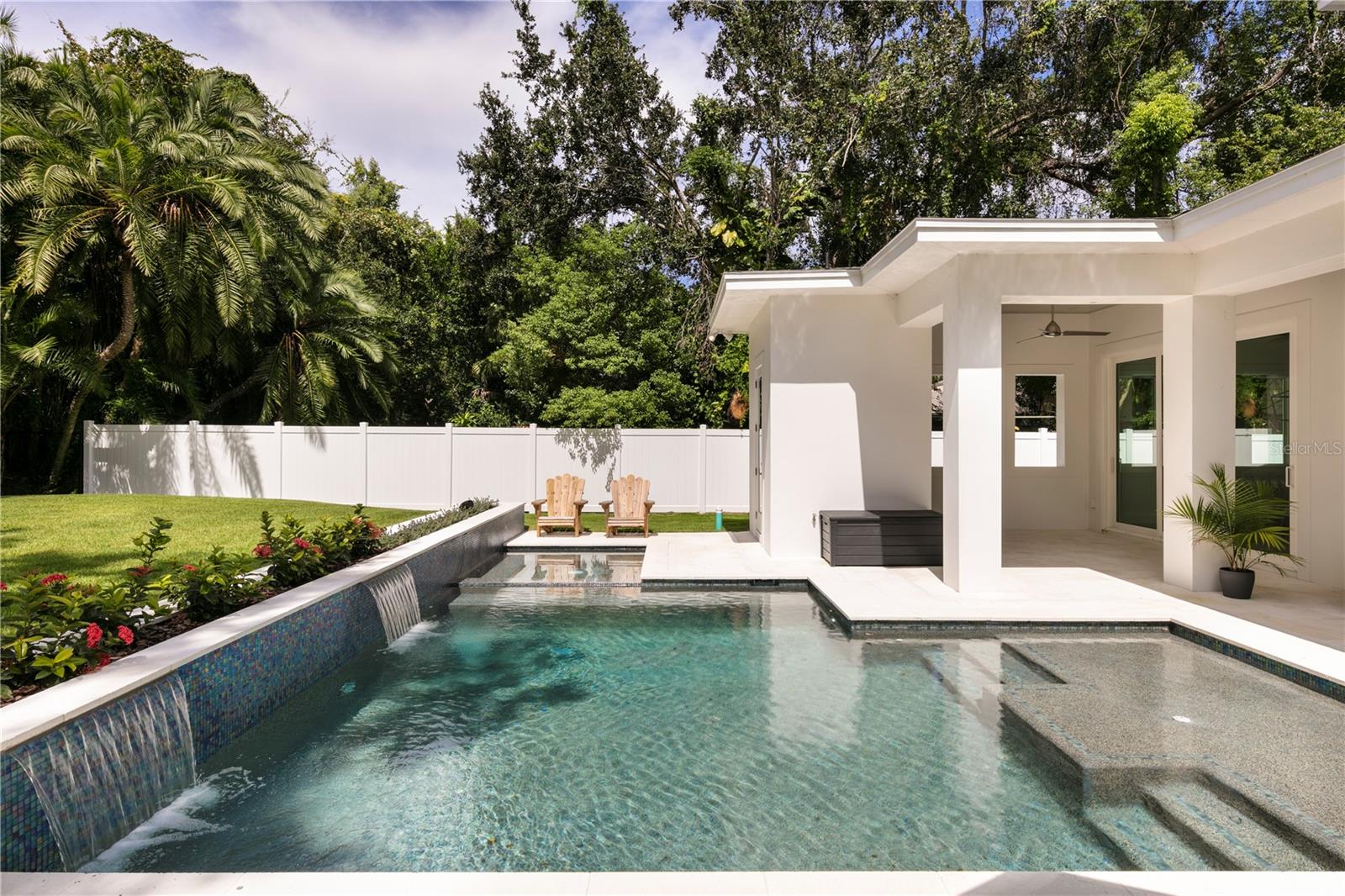 Image 3 of 19 For 84 Oakdale St