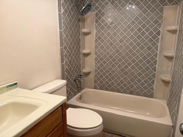 Image 4 of 9 For 304 Scottsdale Square 304