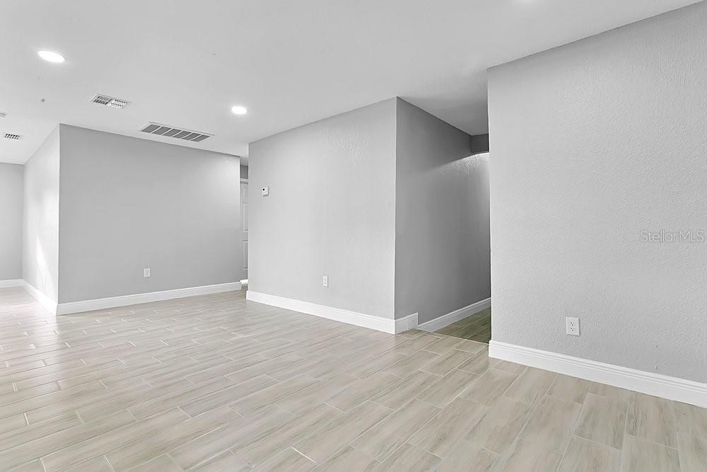 Image 10 of 33 For 4823 Kathy Jo Terrace