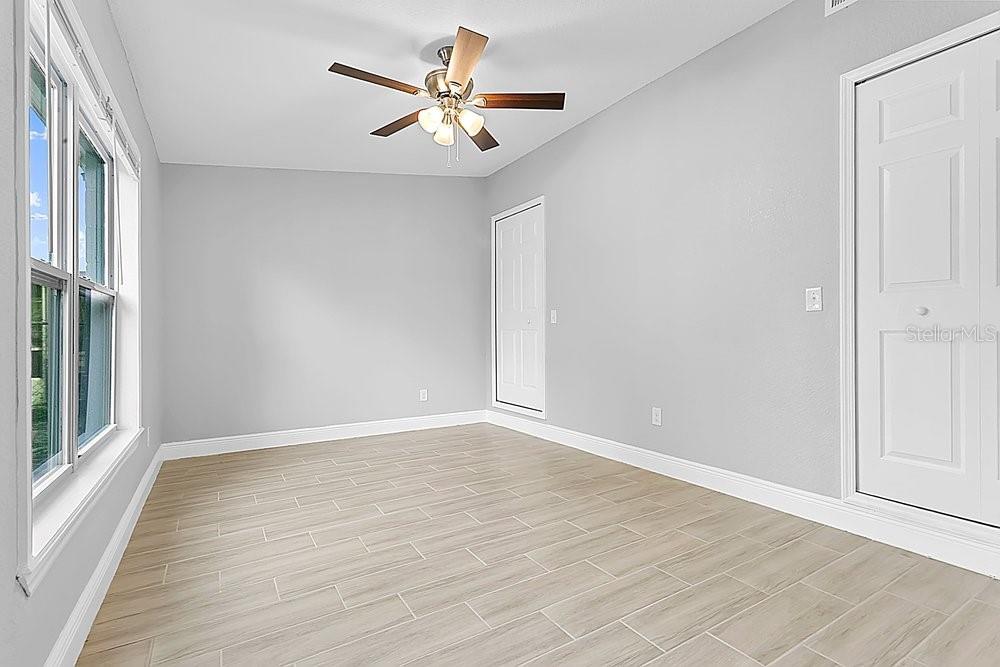 Image 13 of 33 For 4823 Kathy Jo Terrace