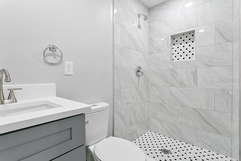 Image 19 of 33 For 4823 Kathy Jo Terrace