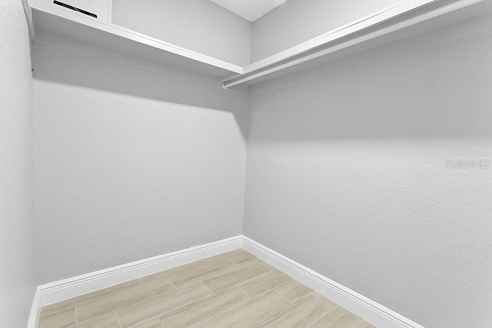 Image 22 of 33 For 4823 Kathy Jo Terrace