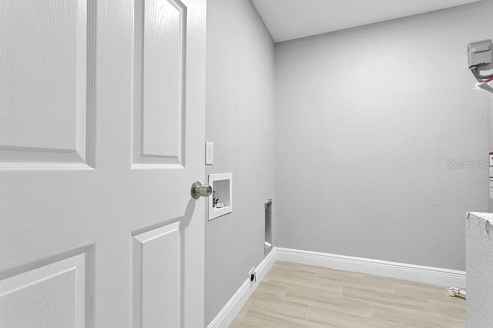 Image 23 of 33 For 4823 Kathy Jo Terrace