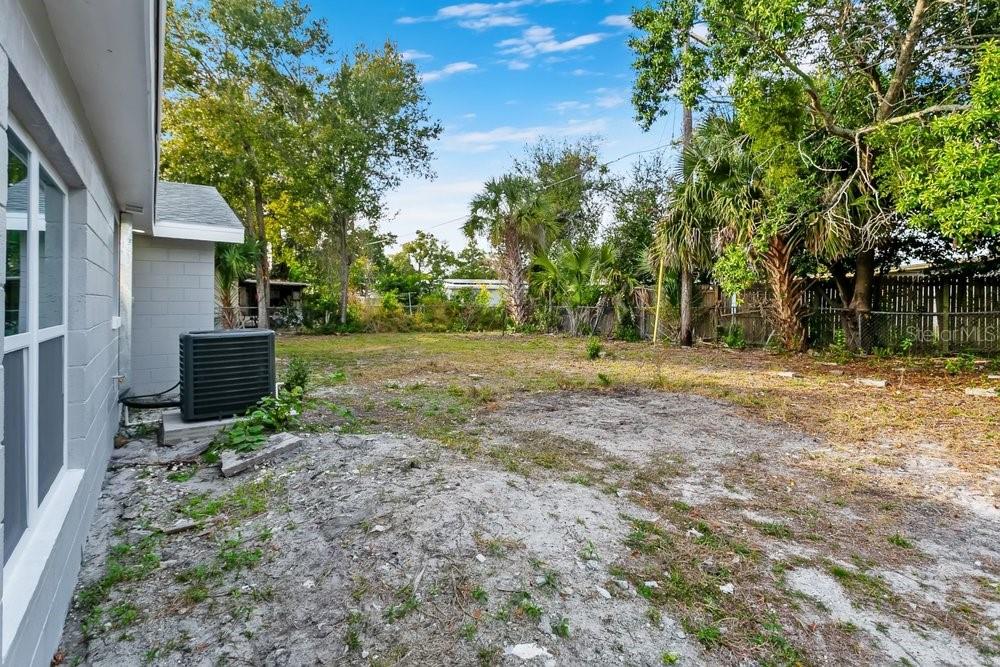 Image 24 of 33 For 4823 Kathy Jo Terrace