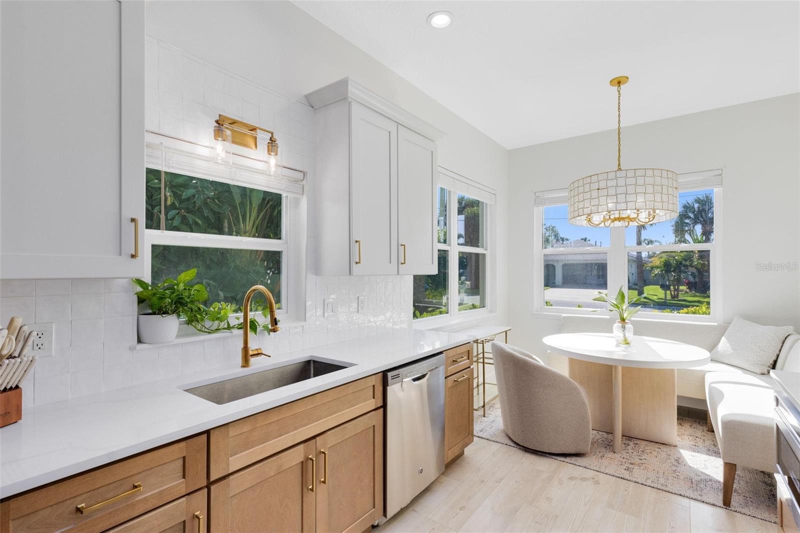 Image 10 of 33 For 830 Hope Avenue