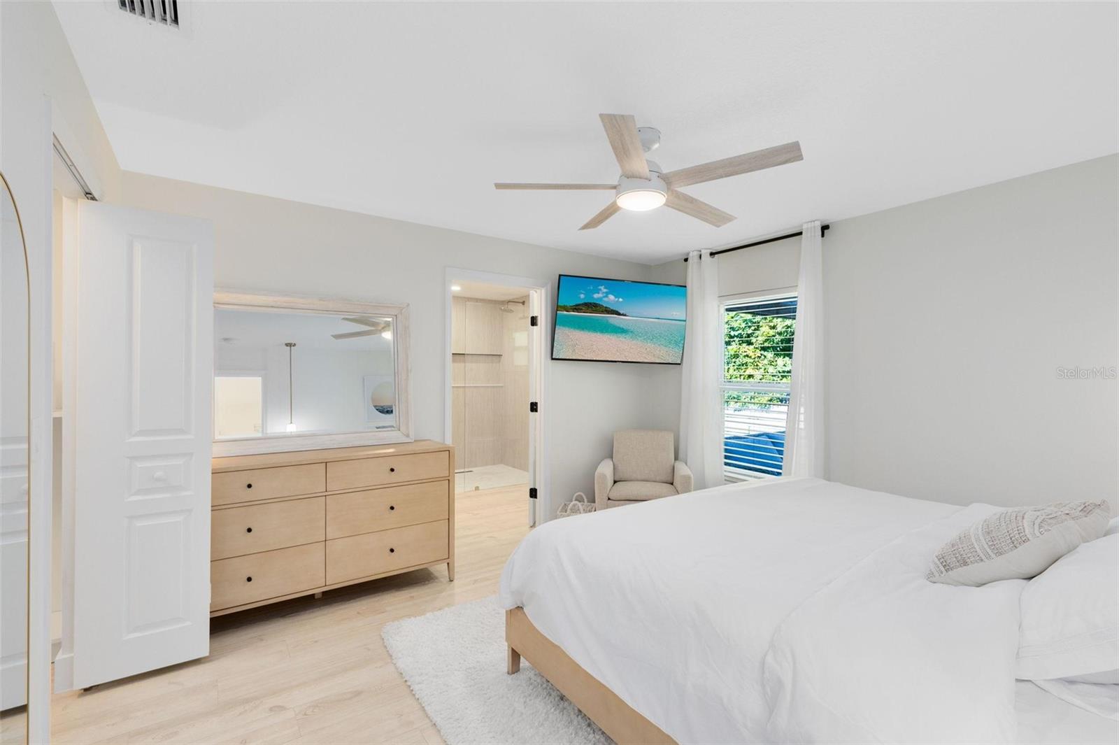 Image 13 of 33 For 830 Hope Avenue