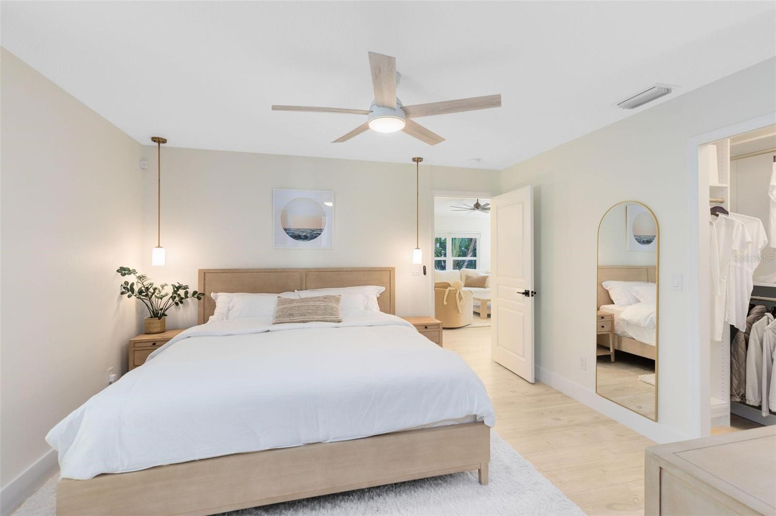 Image 14 of 33 For 830 Hope Avenue