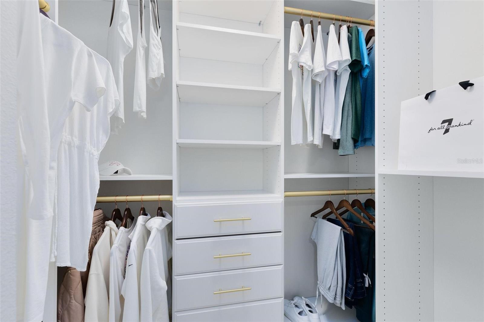 Image 17 of 33 For 830 Hope Avenue