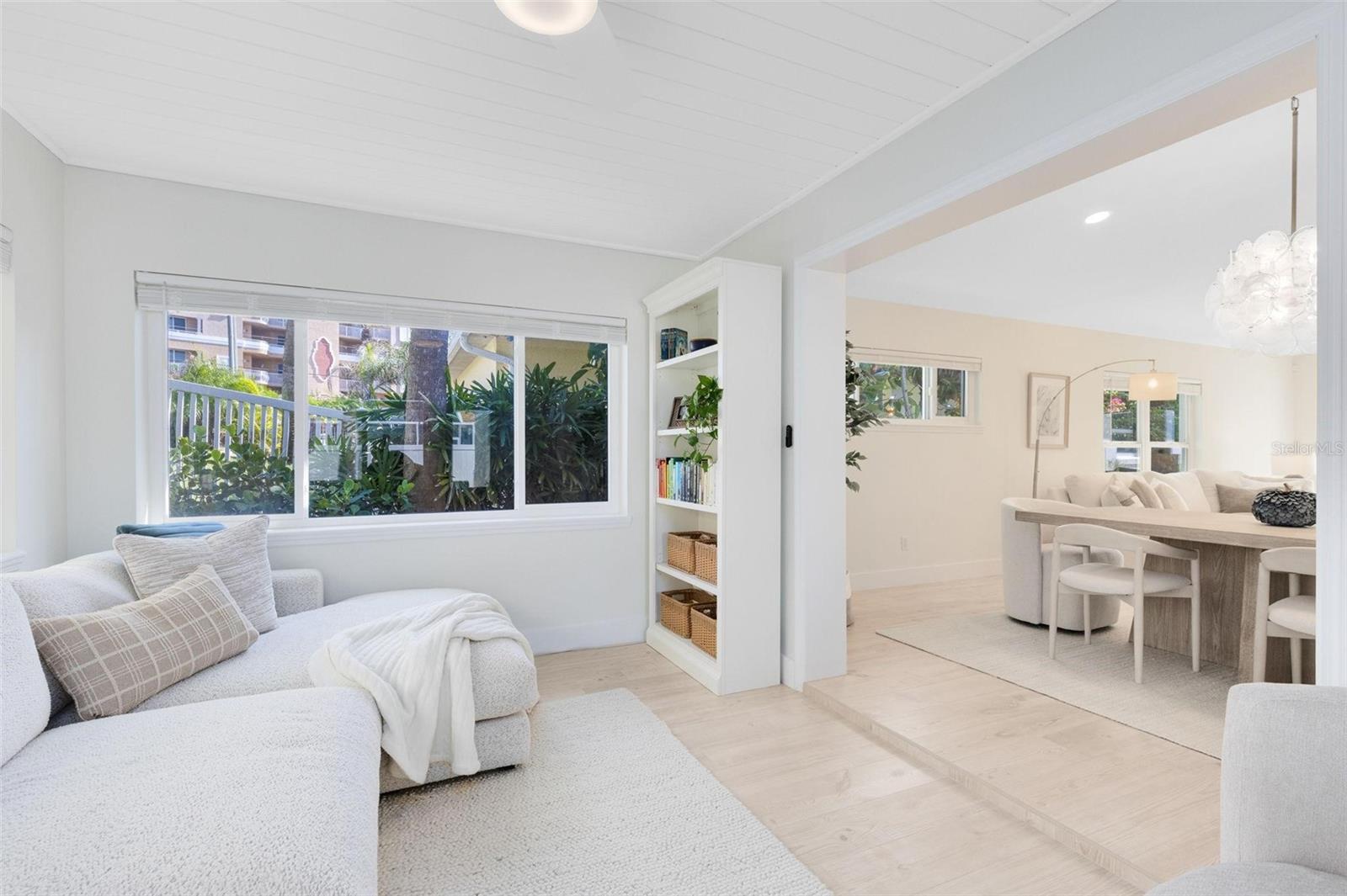 Image 18 of 33 For 830 Hope Avenue