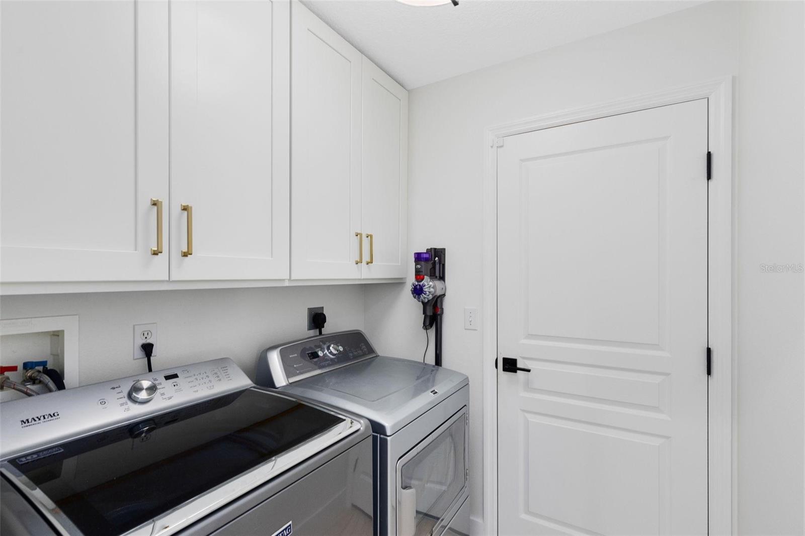 Image 25 of 33 For 830 Hope Avenue